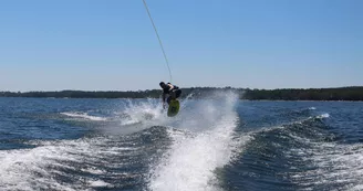 wake-surf-maguide-lac-bisca wake-surf-maguide-lac-bisca