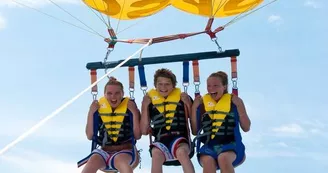 Parachute ascentionnel amis Parachute ascentionnel amis