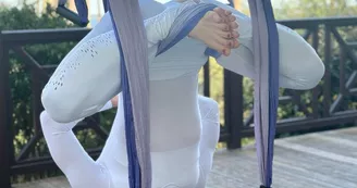 Maria Zavarina Yoga aérien 2 Maria Zavarina Yoga aérien 2