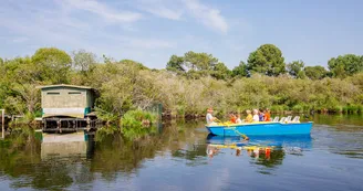 barque-bisca-grands-lacs-agence-les-conteurs-47 barque-bisca-grands-lacs-agence-les-conteurs-47